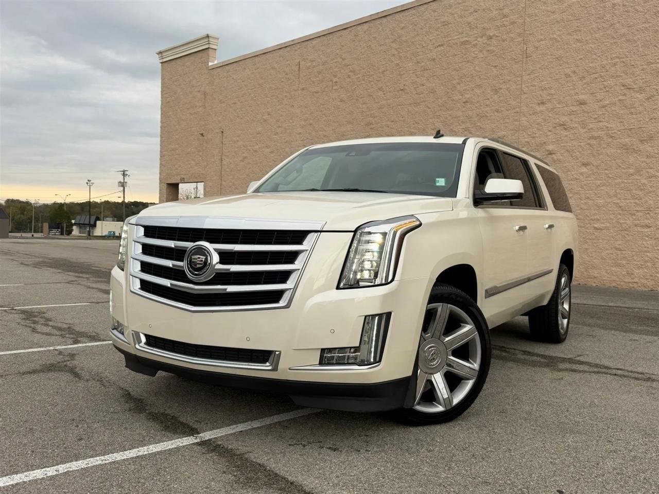 Cadillac Escalade ESV 4WD 4dr Premium 2015