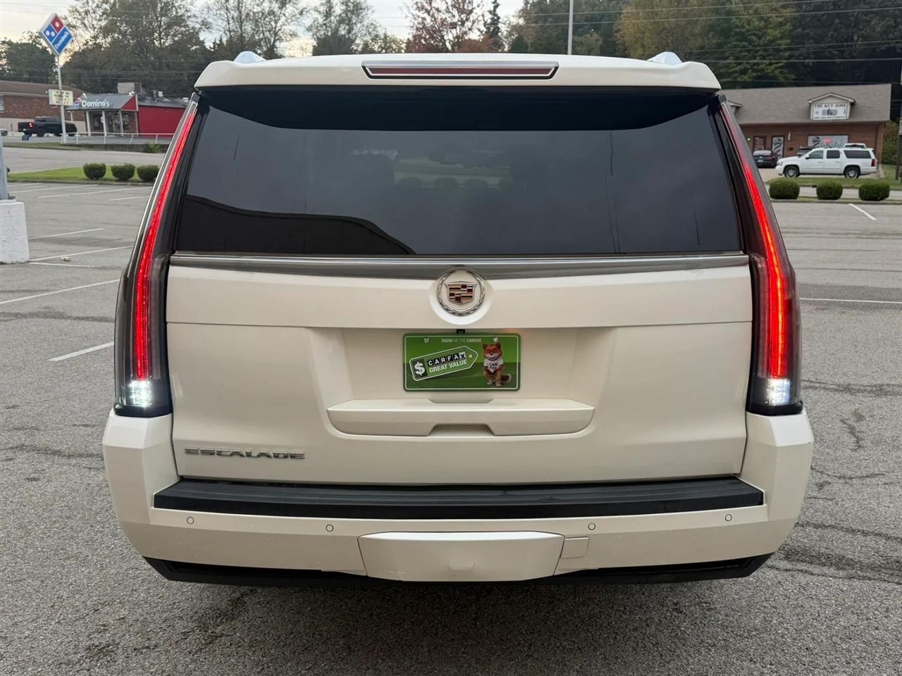 Cadillac Escalade ESV 4WD 4dr Premium 2015