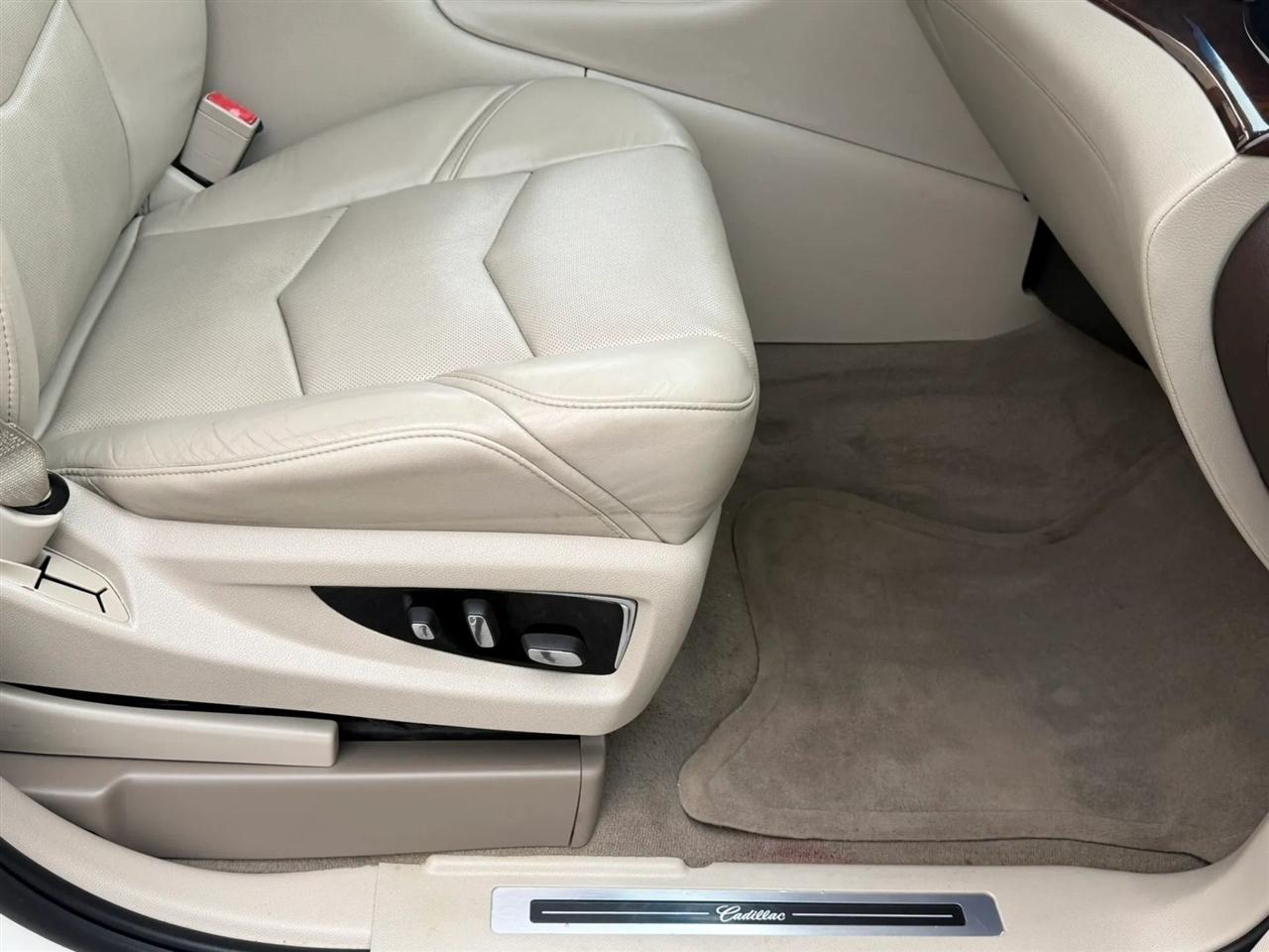 Cadillac Escalade ESV 4WD 4dr Premium 2015
