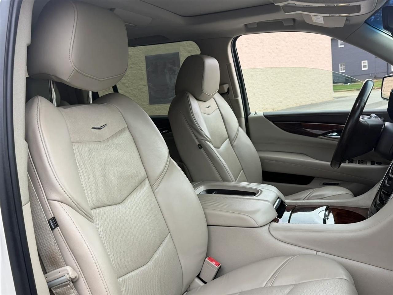 Cadillac Escalade ESV 4WD 4dr Premium 2015