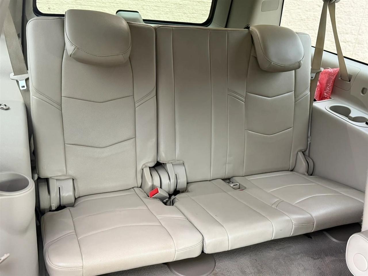 Cadillac Escalade ESV 4WD 4dr Premium 2015
