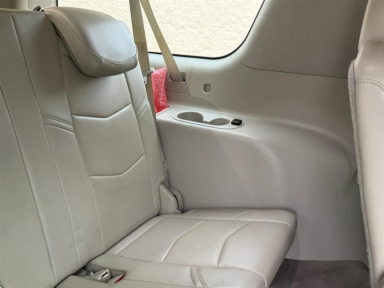 Cadillac Escalade ESV 4WD 4dr Premium 2015