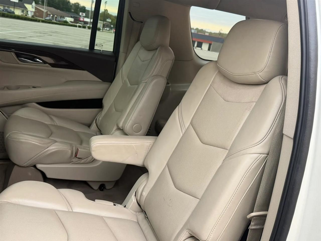 Cadillac Escalade ESV 4WD 4dr Premium 2015