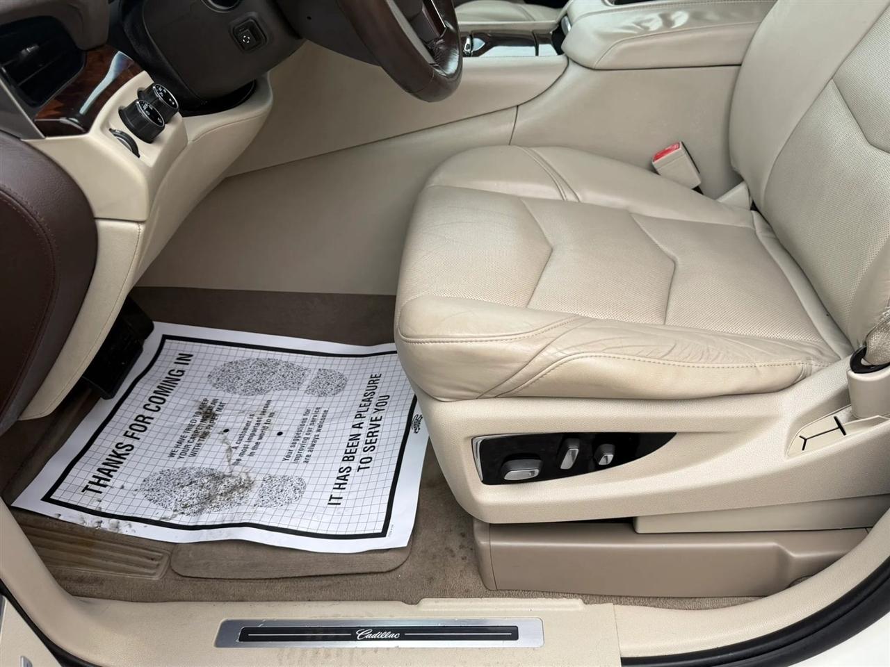 Cadillac Escalade ESV 4WD 4dr Premium 2015