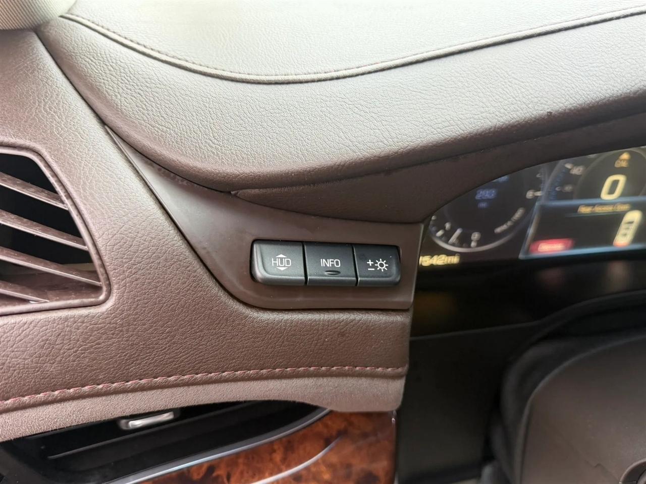 Cadillac Escalade ESV 4WD 4dr Premium 2015