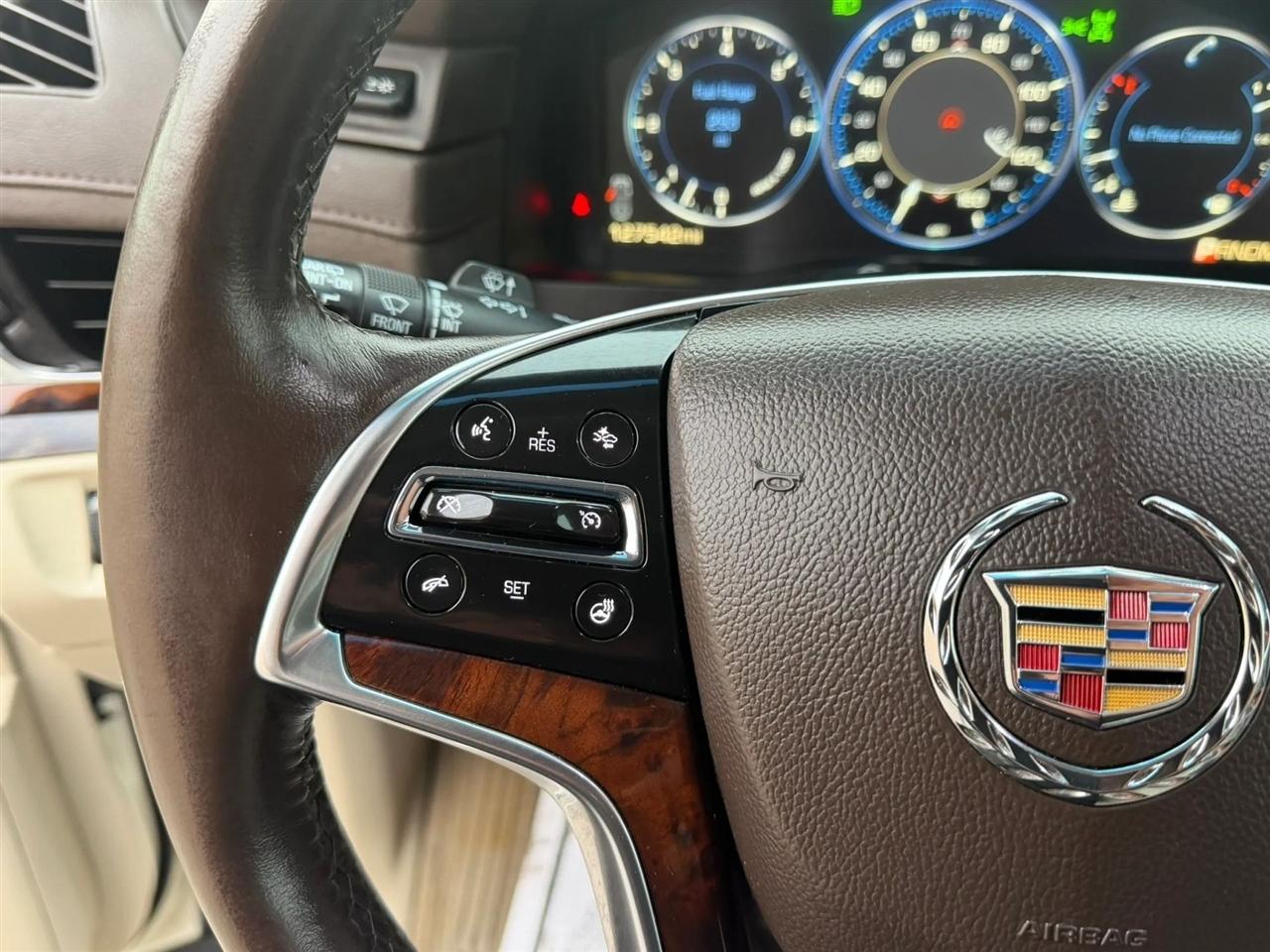 Cadillac Escalade ESV 4WD 4dr Premium 2015