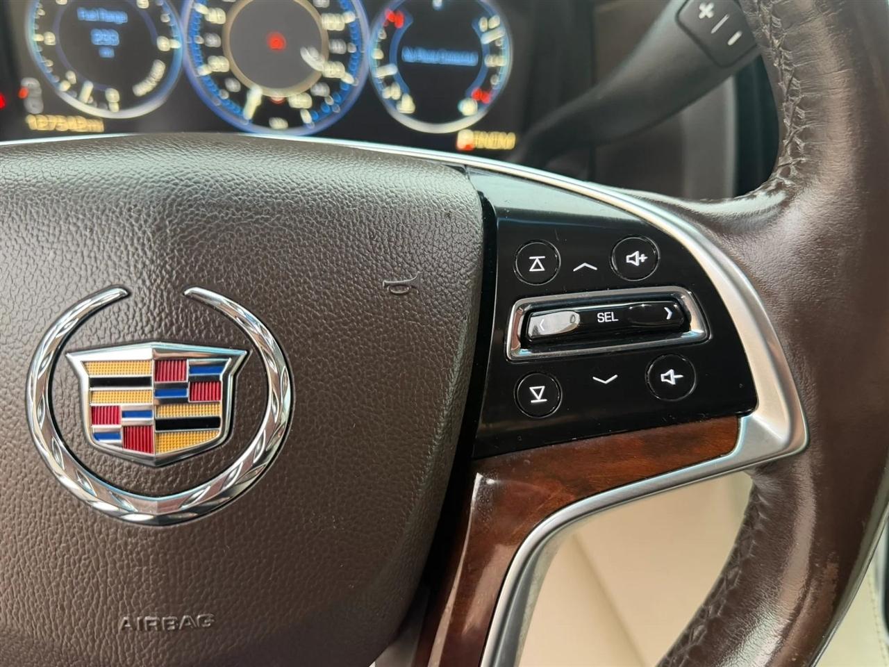 Cadillac Escalade ESV 4WD 4dr Premium 2015