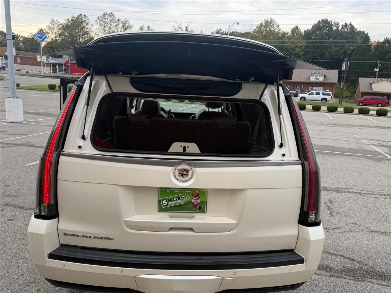 Cadillac Escalade ESV 4WD 4dr Premium 2015