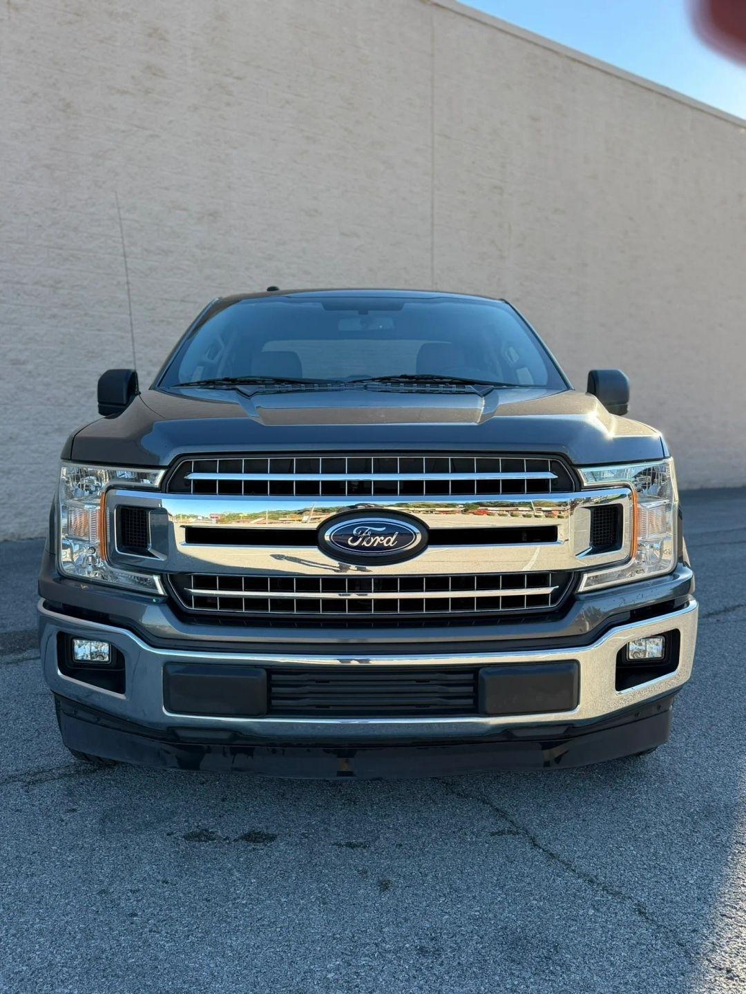 Ford F-150 Lariat 2WD SuperCab 8' Box 2018