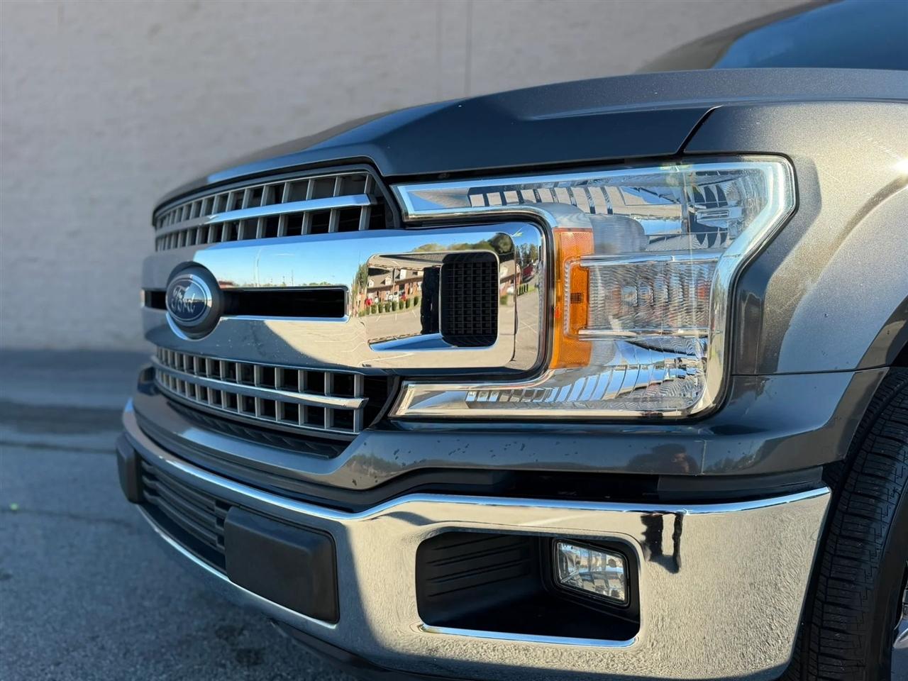 Ford F-150 Lariat 2WD SuperCab 8' Box 2018