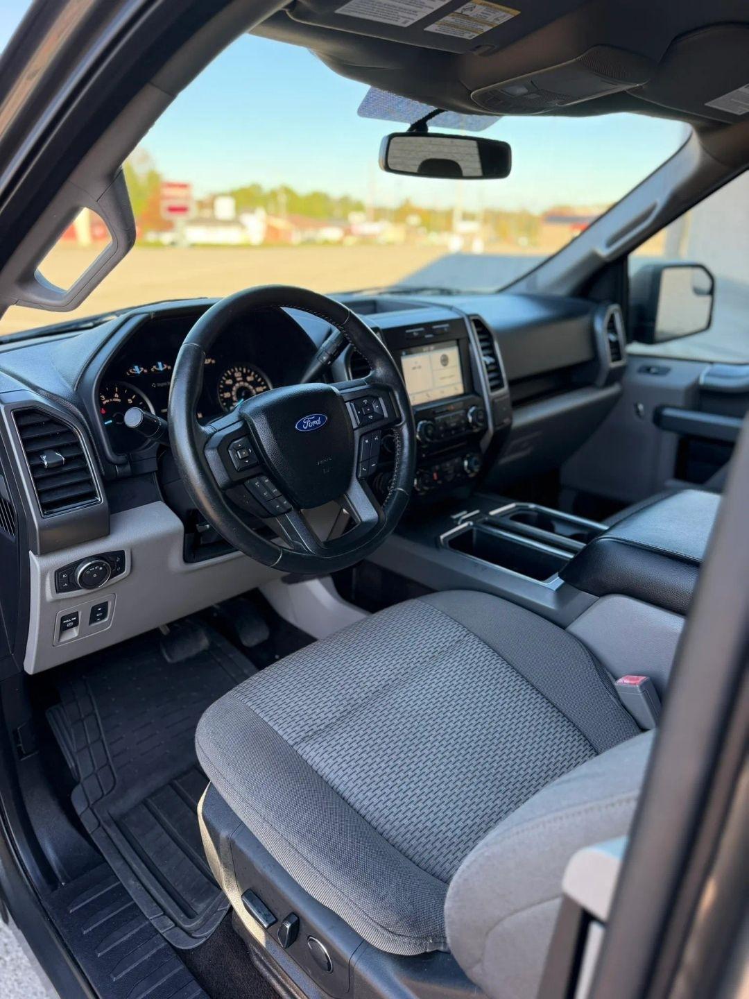Ford F-150 Lariat 2WD SuperCab 8' Box 2018