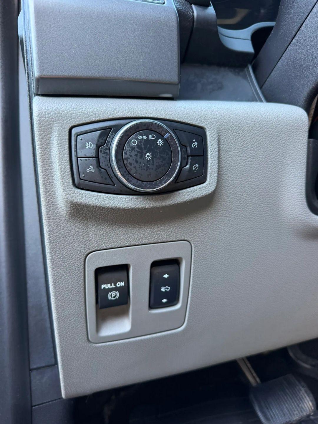 Ford F-150 Lariat 2WD SuperCab 8' Box 2018