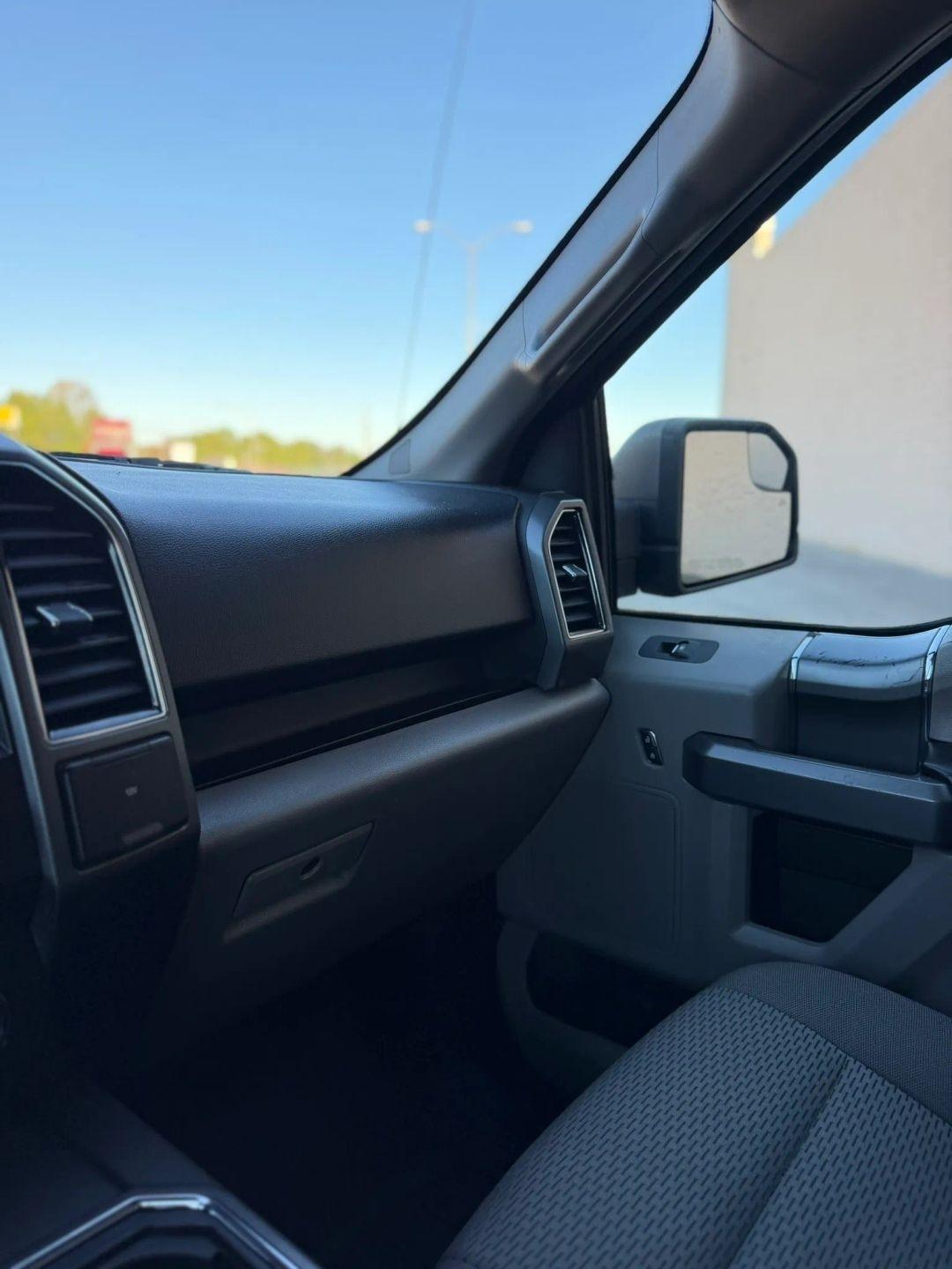 Ford F-150 Lariat 2WD SuperCab 8' Box 2018