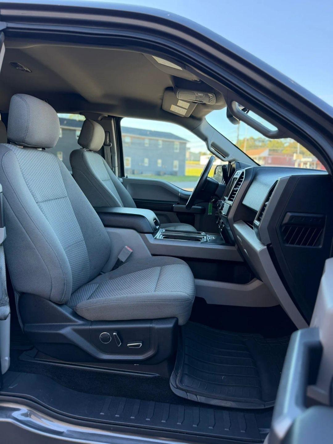 Ford F-150 Lariat 2WD SuperCab 8' Box 2018