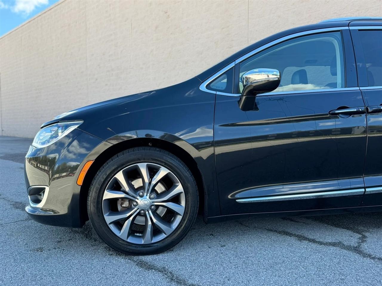 Chrysler Pacifica Limited FWD 2018