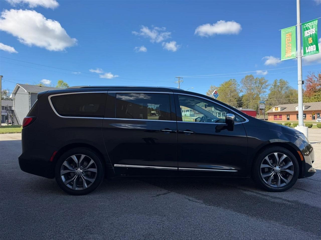 Chrysler Pacifica Limited FWD 2018