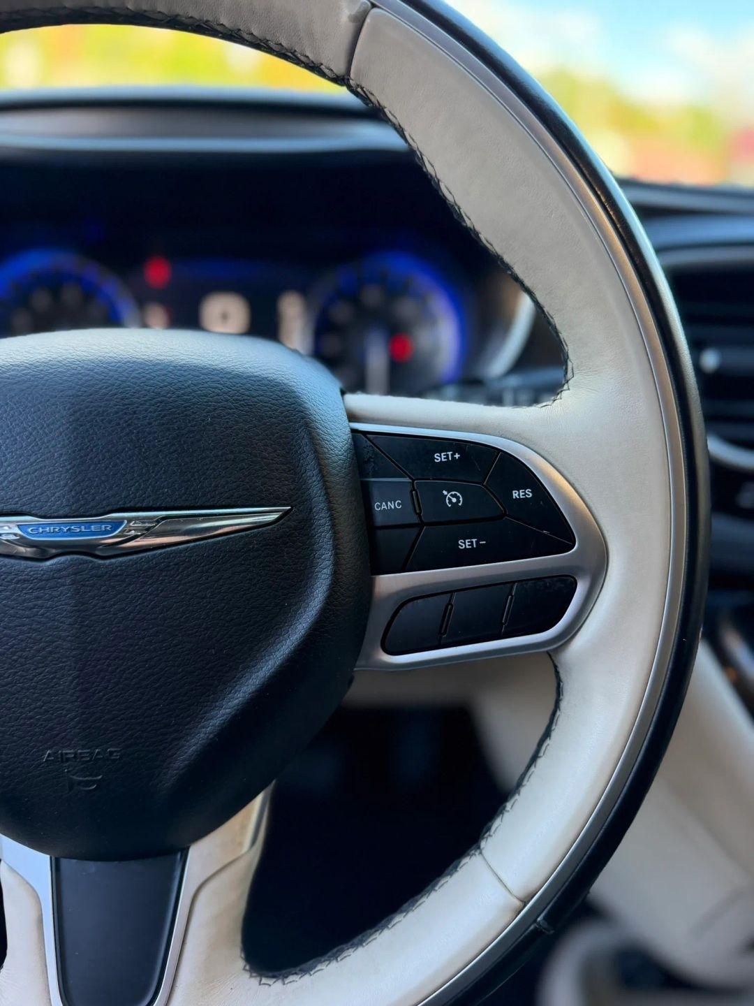 Chrysler Pacifica Limited FWD 2018