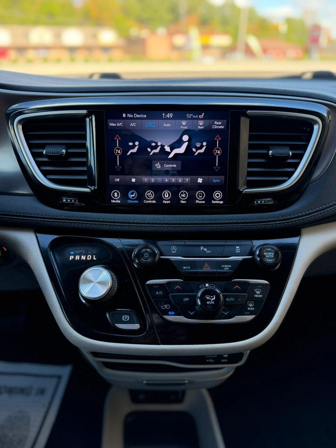 Chrysler Pacifica Limited FWD 2018
