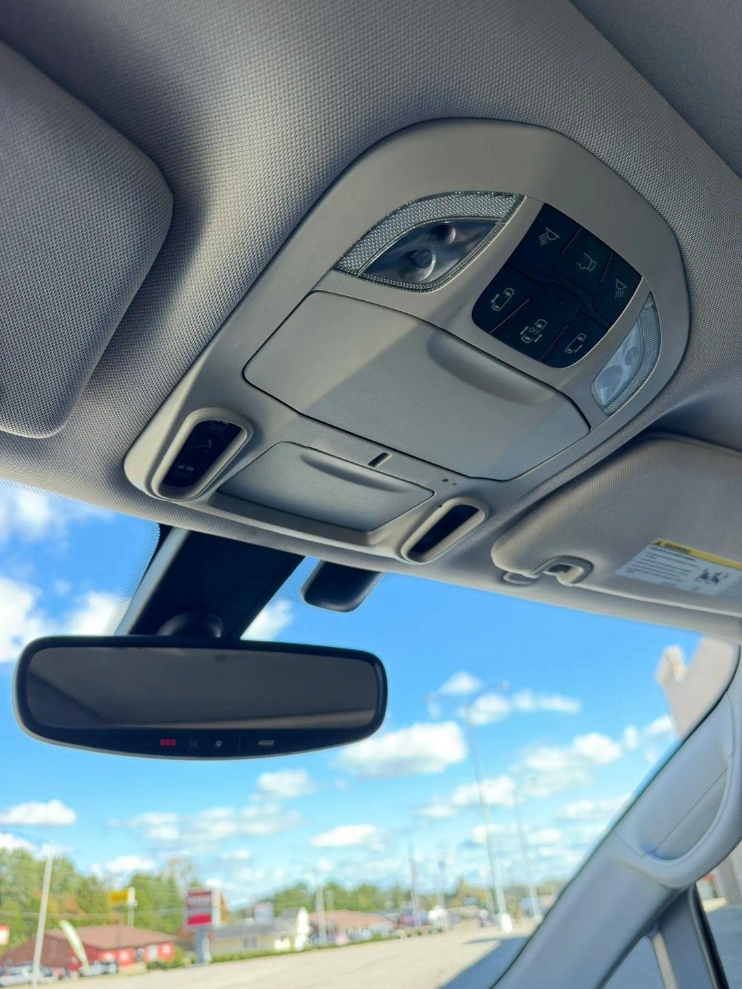 Chrysler Pacifica Limited FWD 2018