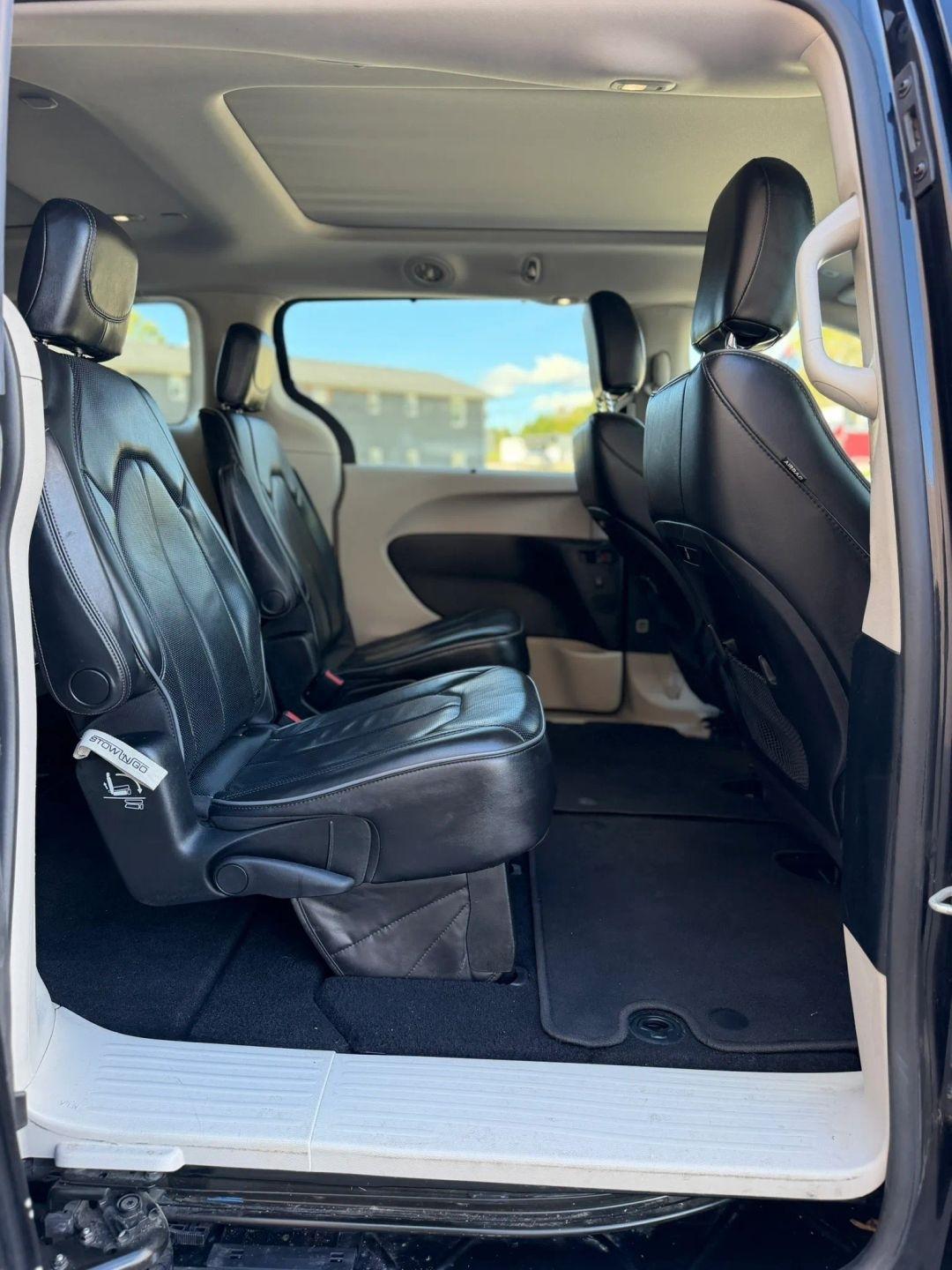 Chrysler Pacifica Limited FWD 2018