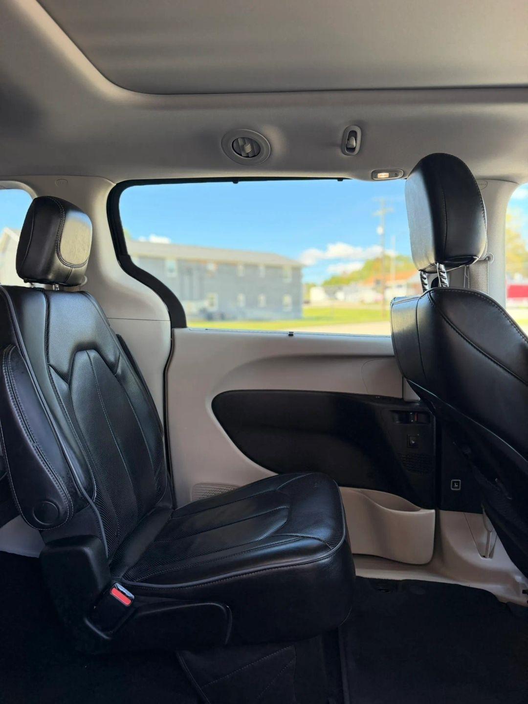 Chrysler Pacifica Limited FWD 2018