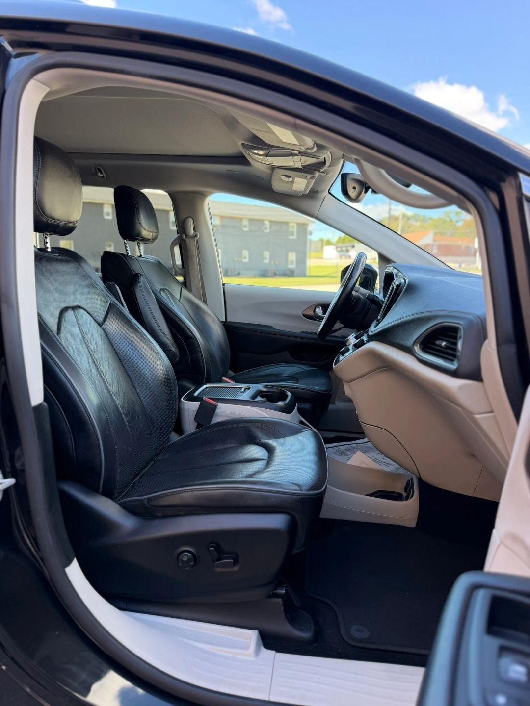 Chrysler Pacifica Limited FWD 2018