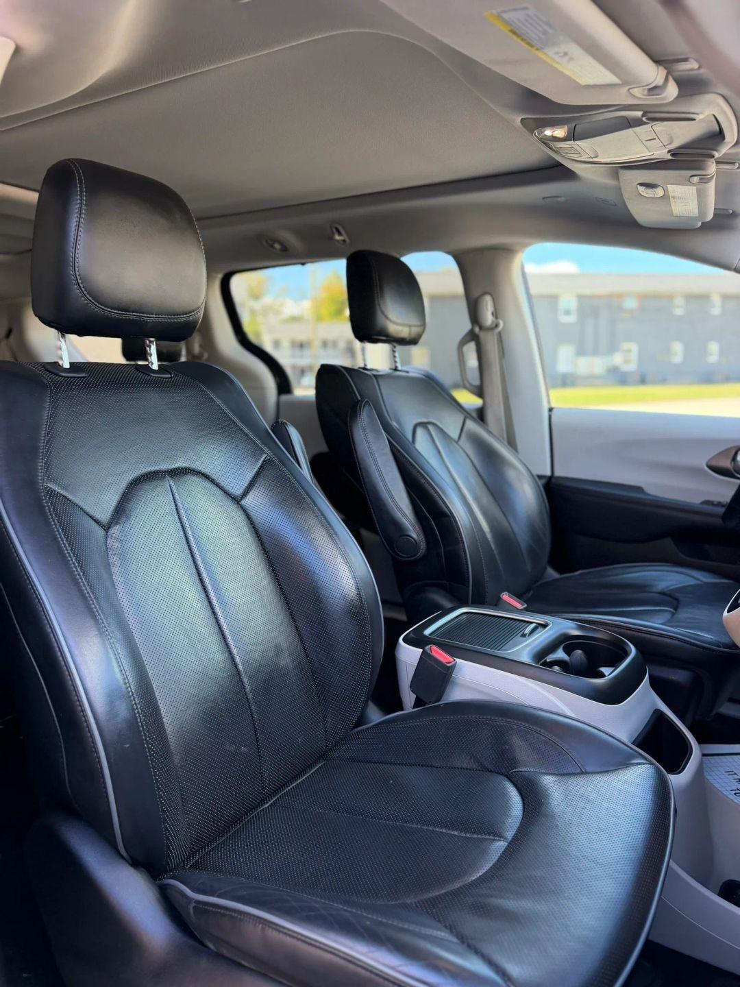 Chrysler Pacifica Limited FWD 2018