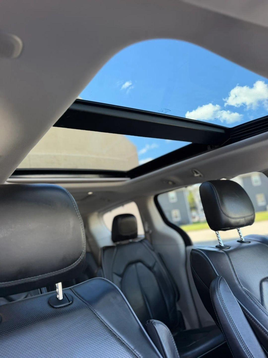 Chrysler Pacifica Limited FWD 2018