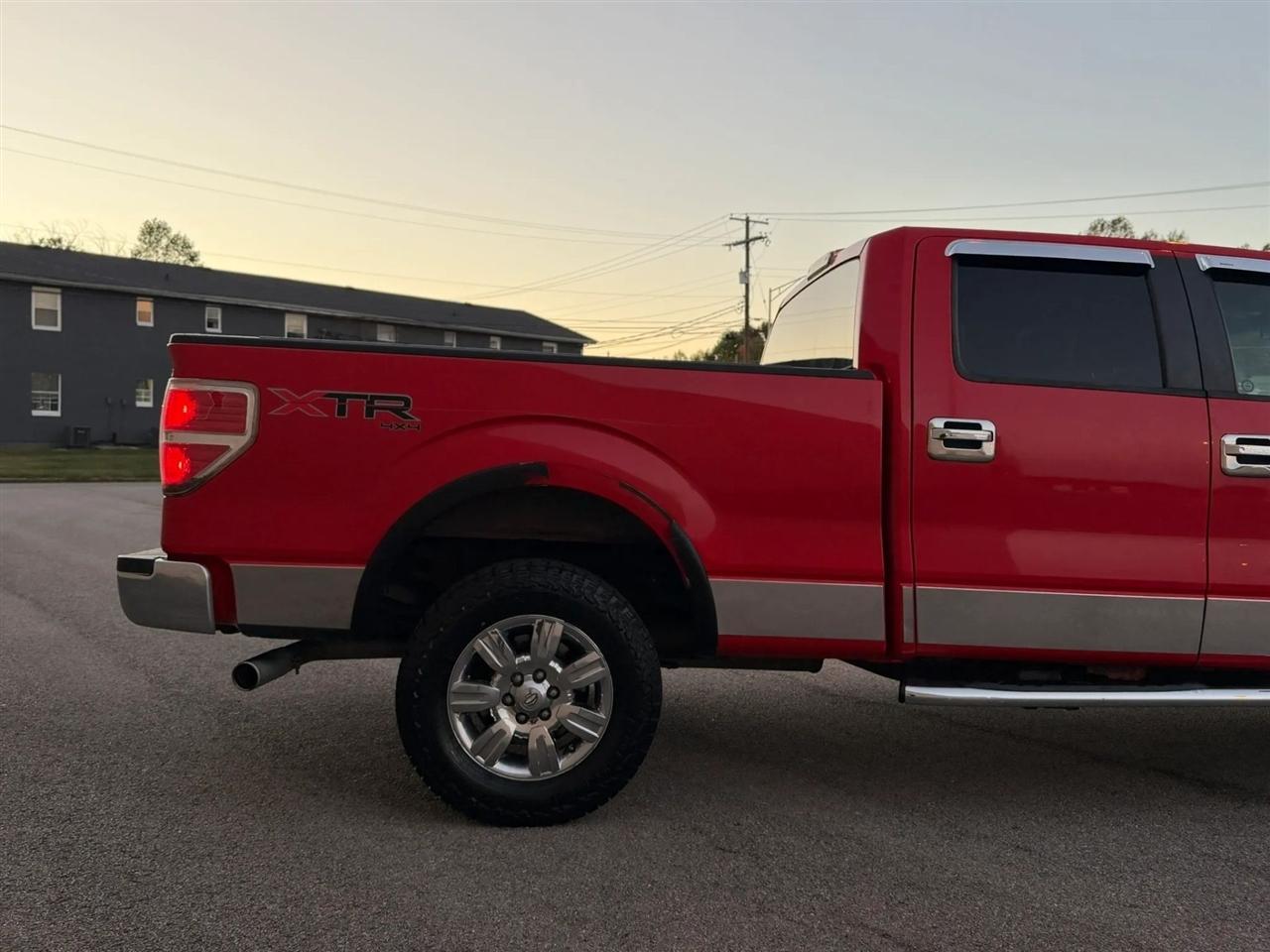 Ford F-150 4WD SuperCrew 145" Platinum 2012