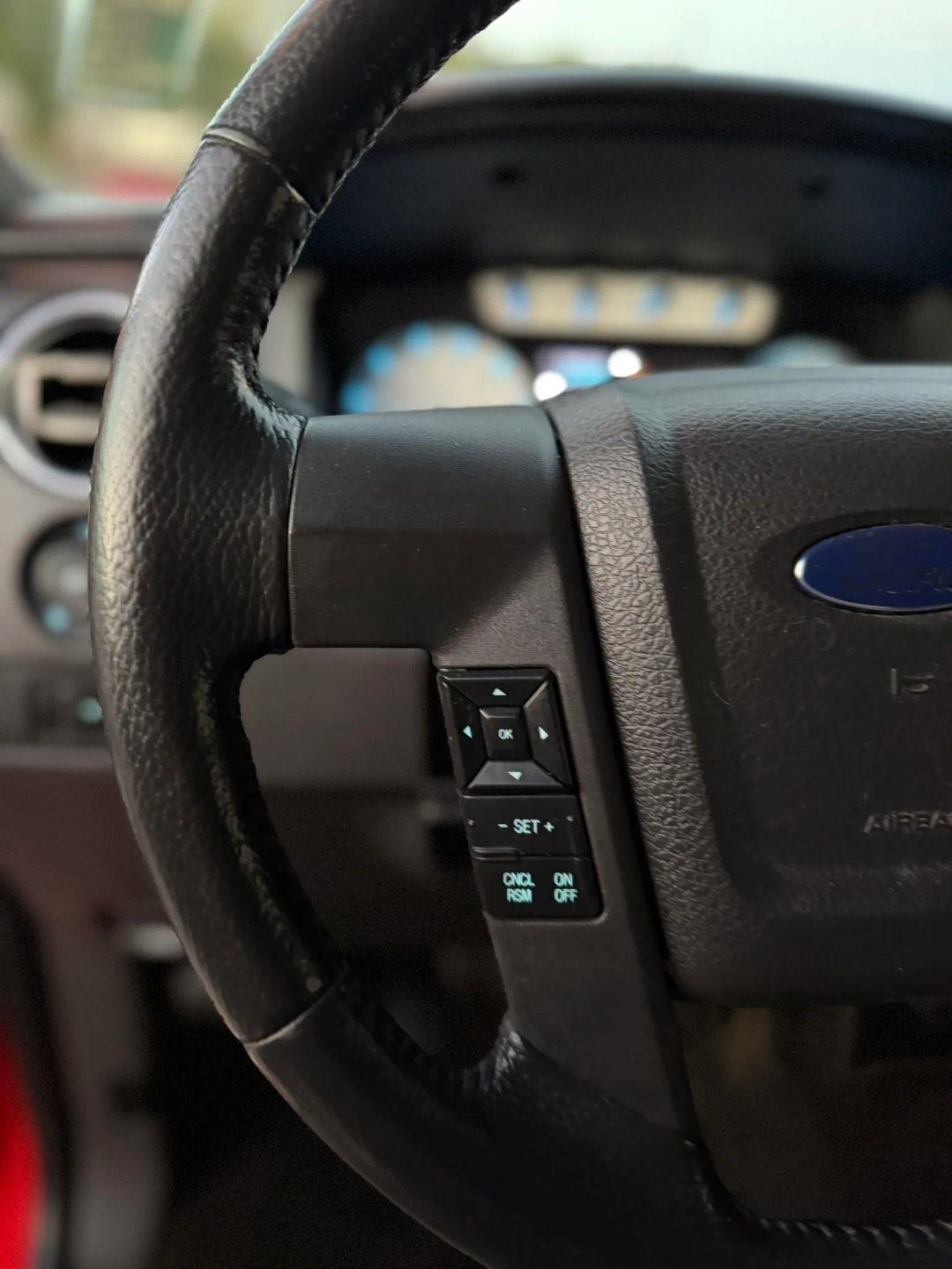 Ford F-150 4WD SuperCrew 145" Platinum 2012