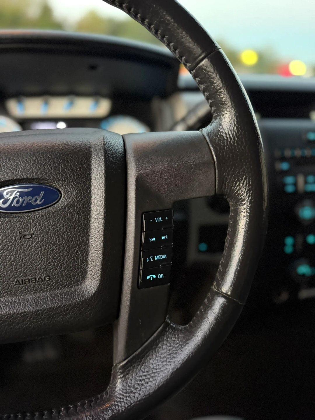 Ford F-150 4WD SuperCrew 145" Platinum 2012