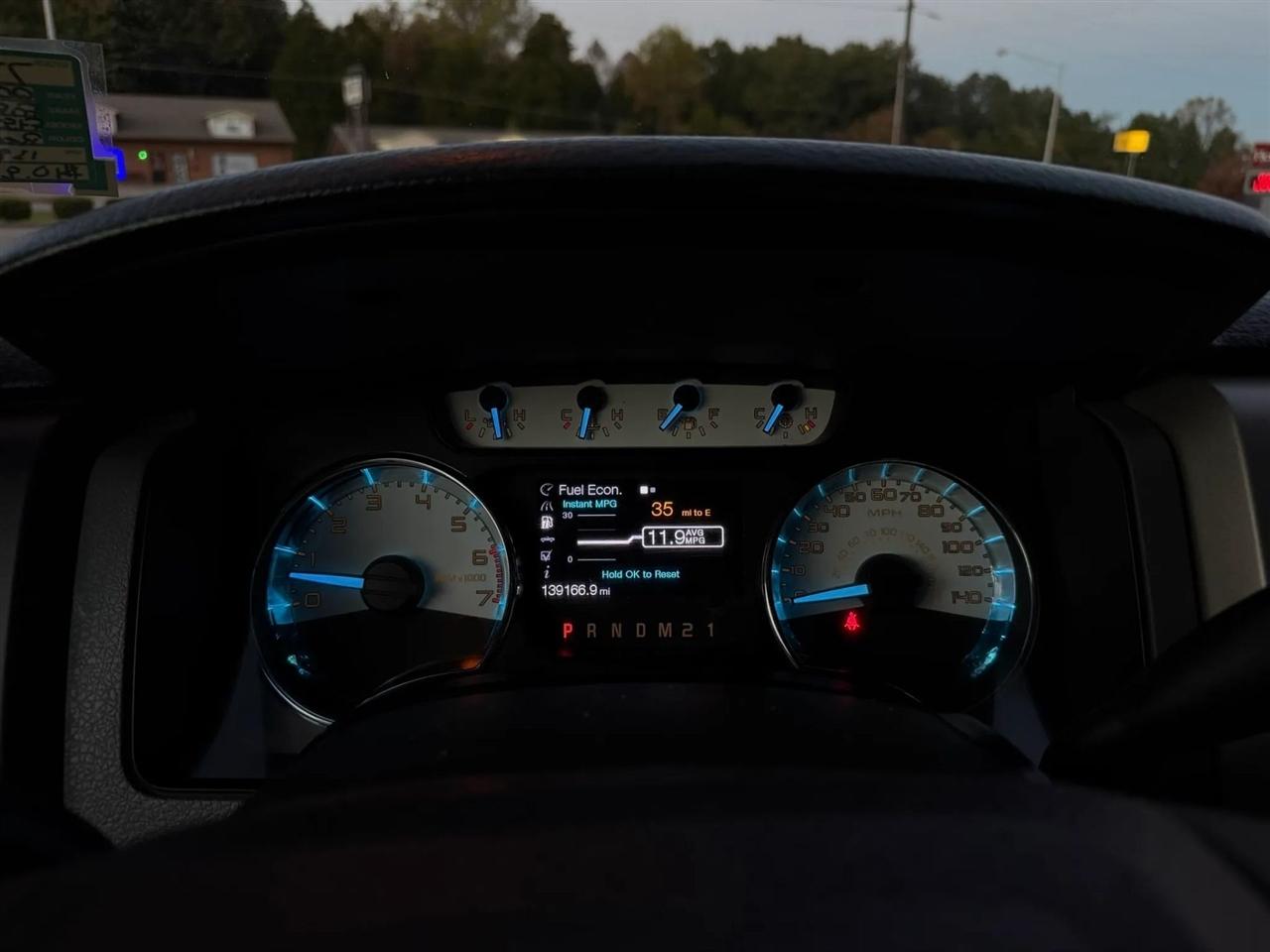 Ford F-150 4WD SuperCrew 145" Platinum 2012