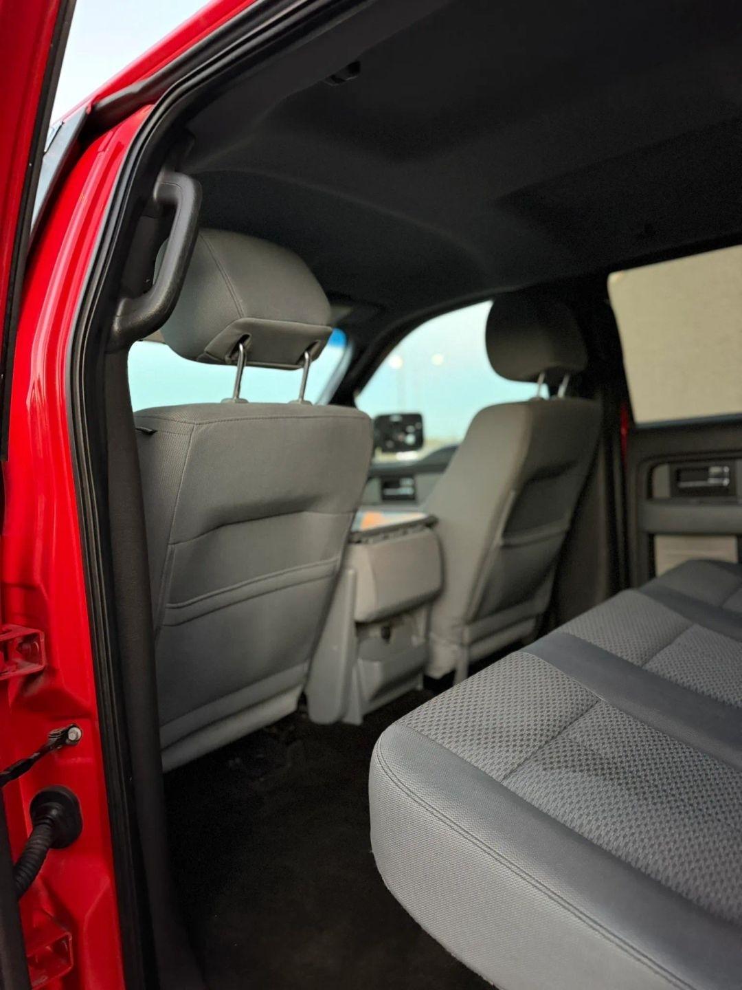 Ford F-150 4WD SuperCrew 145" Platinum 2012