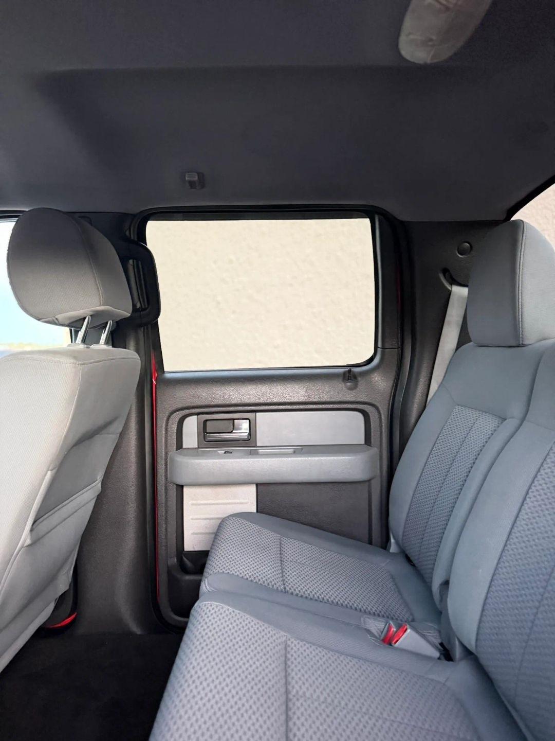Ford F-150 4WD SuperCrew 145" Platinum 2012
