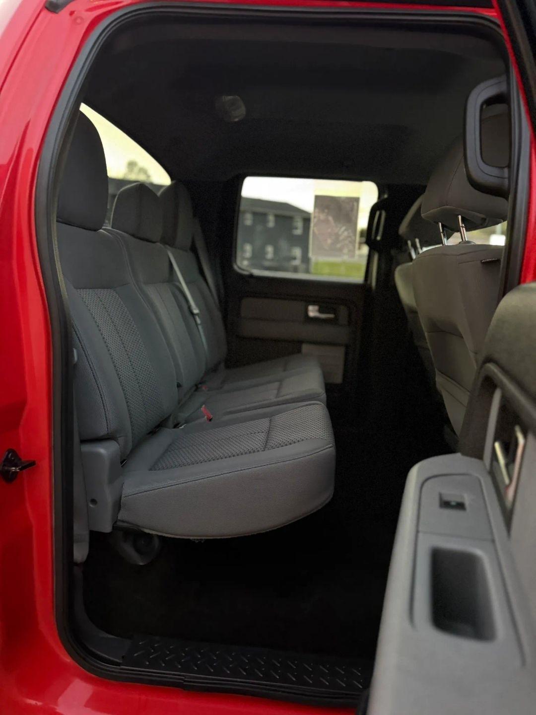 Ford F-150 4WD SuperCrew 145" Platinum 2012