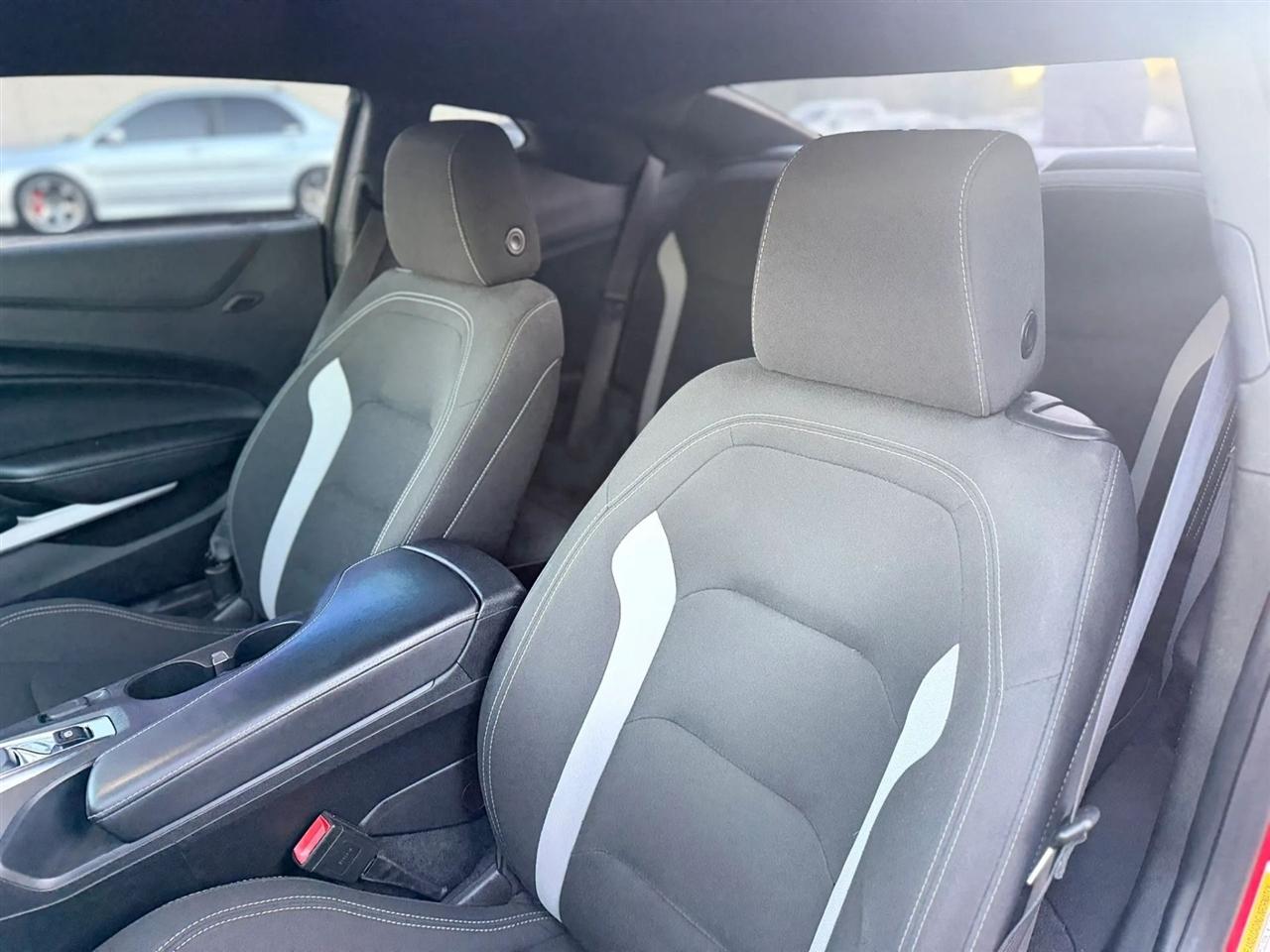 Chevrolet Camaro 2dr Cpe LT1 2020
