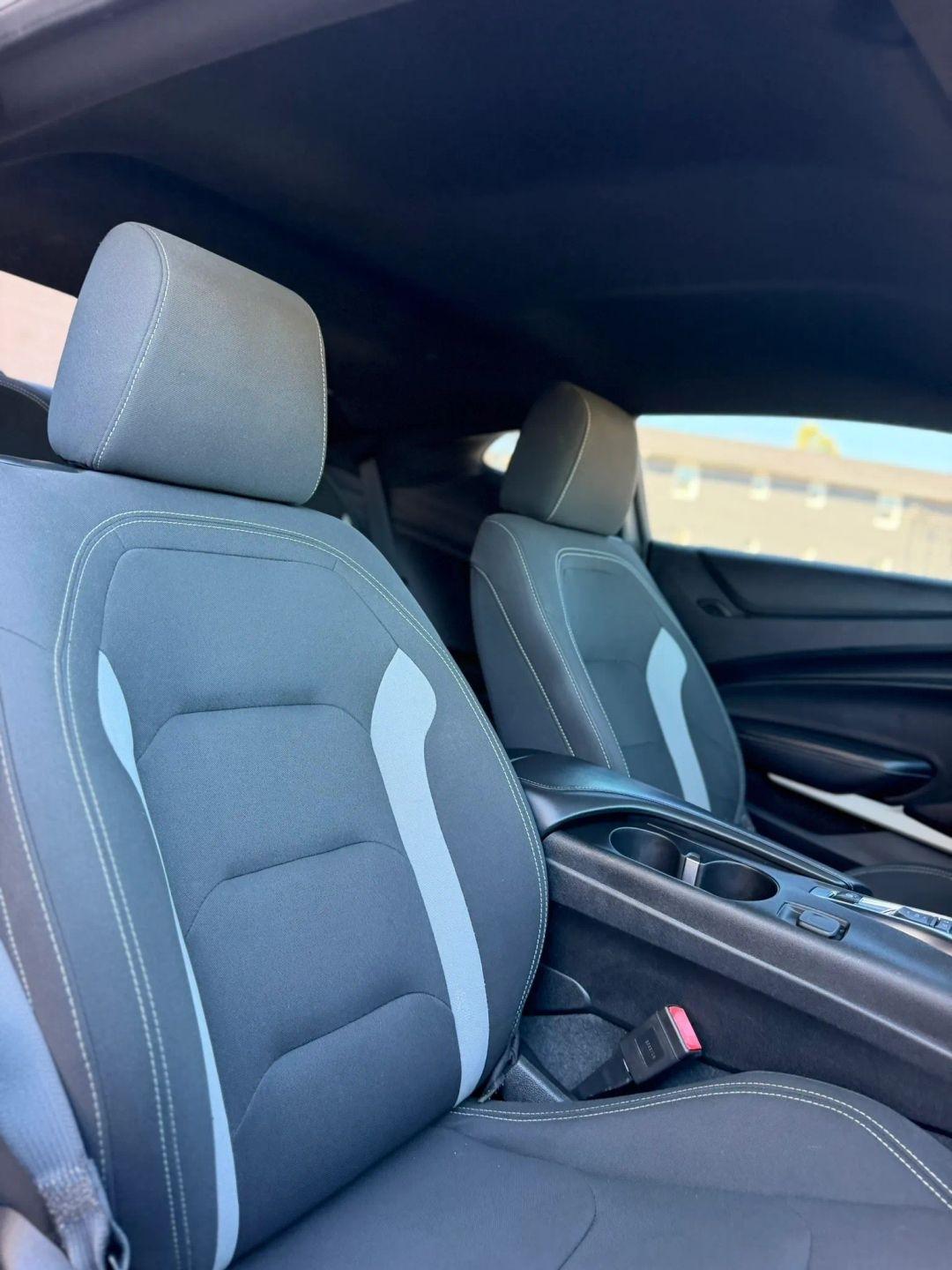 Chevrolet Camaro 2dr Cpe LT1 2020