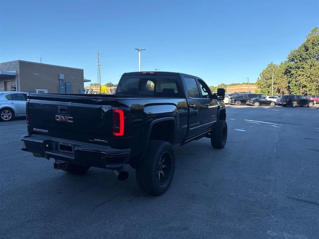 GMC Sierra 2500HD 4WD Crew Cab 153.7" Denali 2016