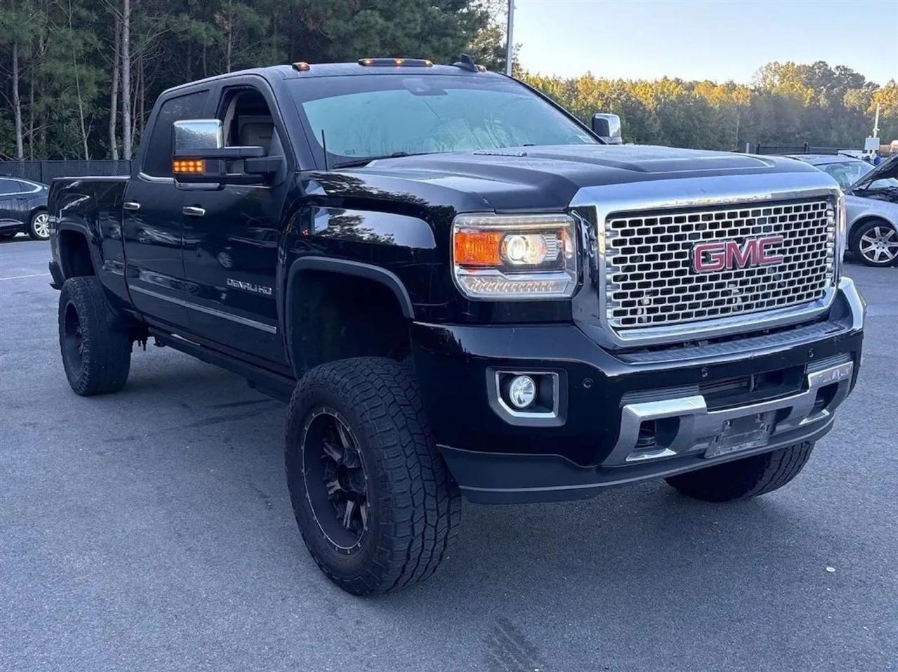GMC Sierra 2500HD 4WD Crew Cab 153.7" Denali 2016