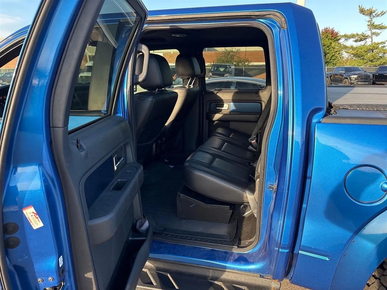 Ford F-150 4WD SuperCrew 145" SVT Raptor 2014