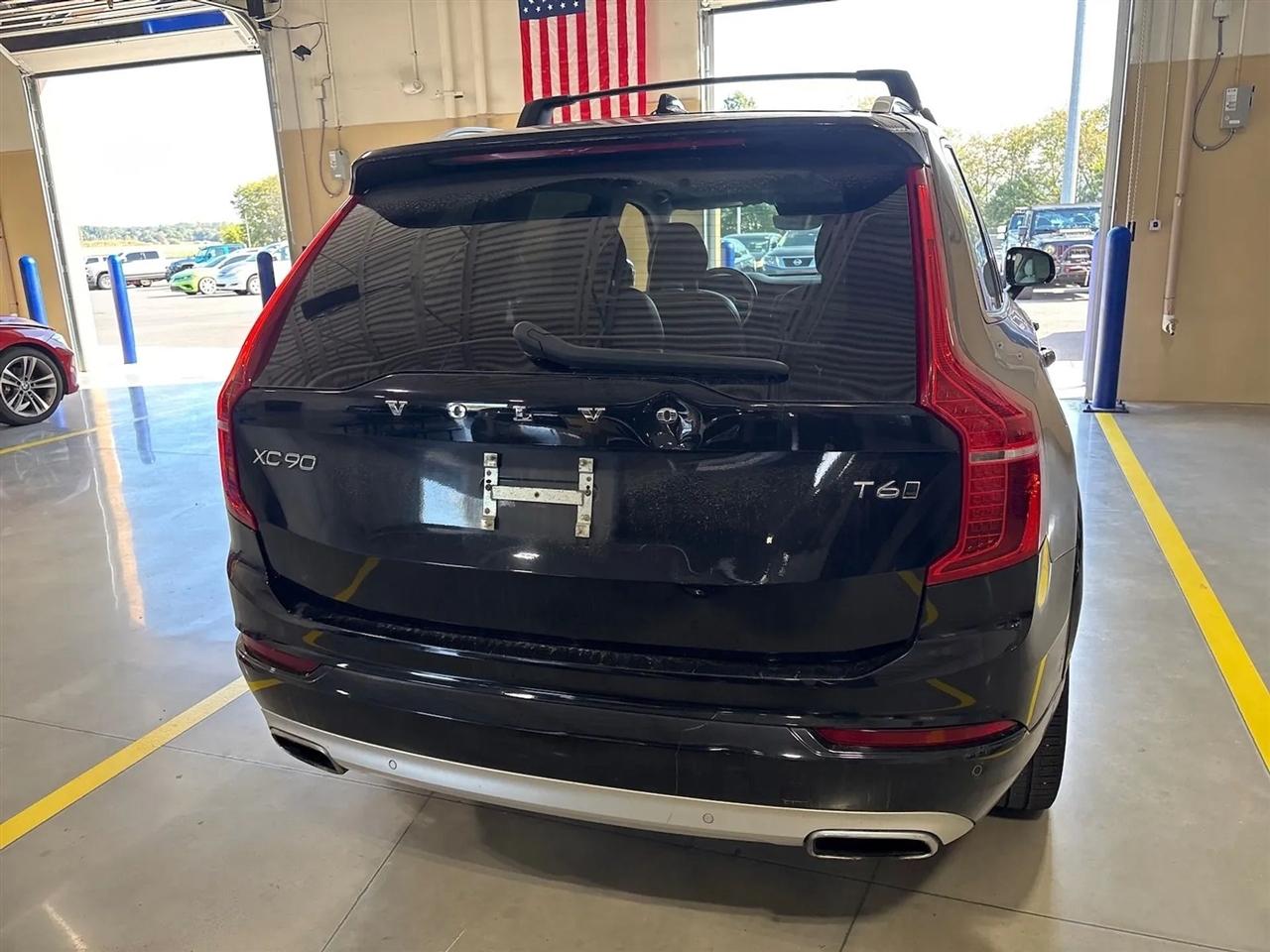 Volvo XC90 T6 AWD Momentum 6 Passenger 2020