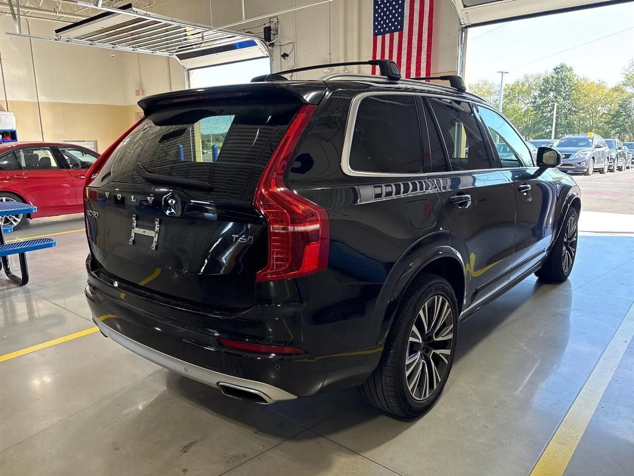 Volvo XC90 T6 AWD Momentum 6 Passenger 2020