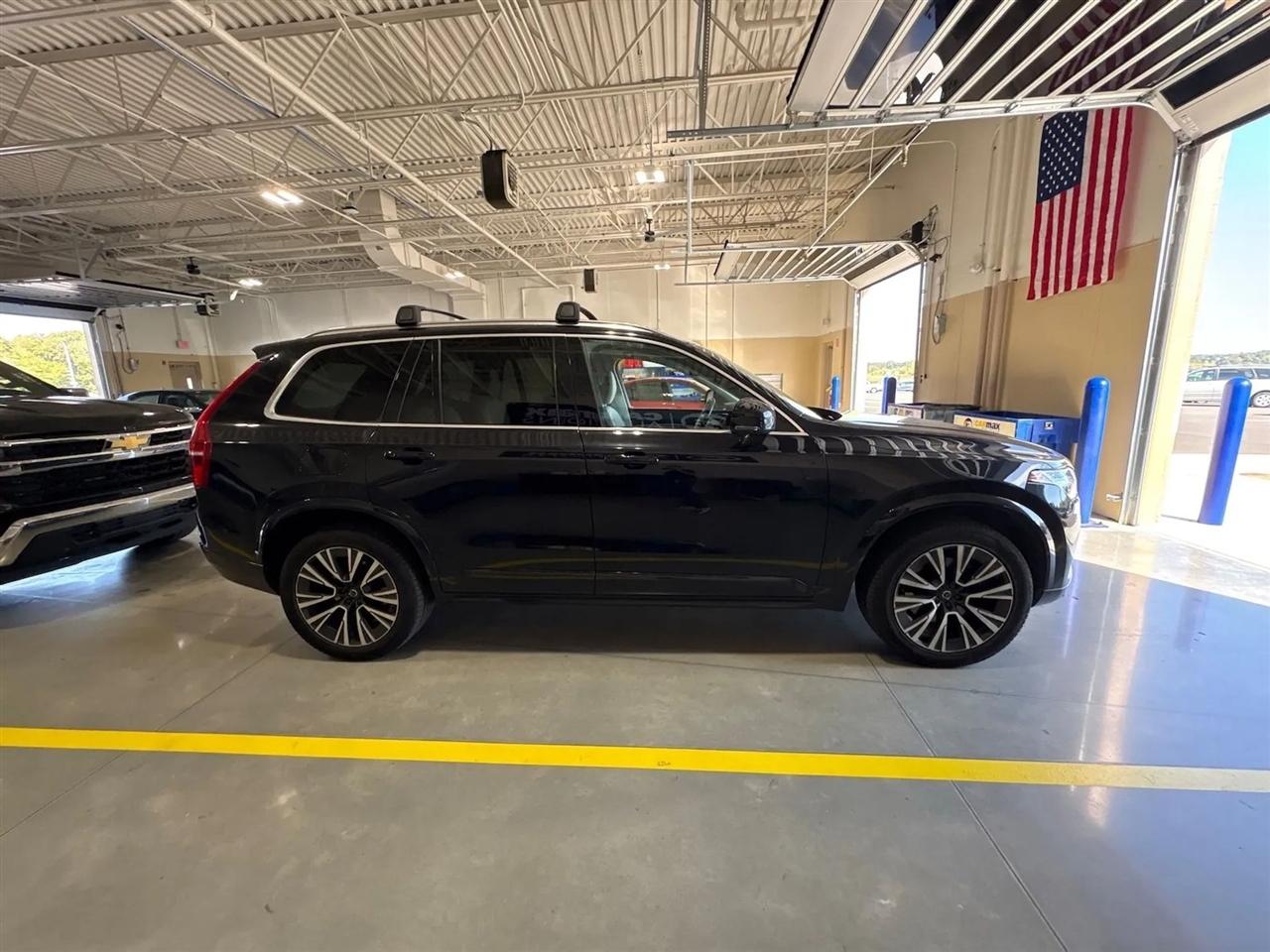 Volvo XC90 T6 AWD Momentum 6 Passenger 2020