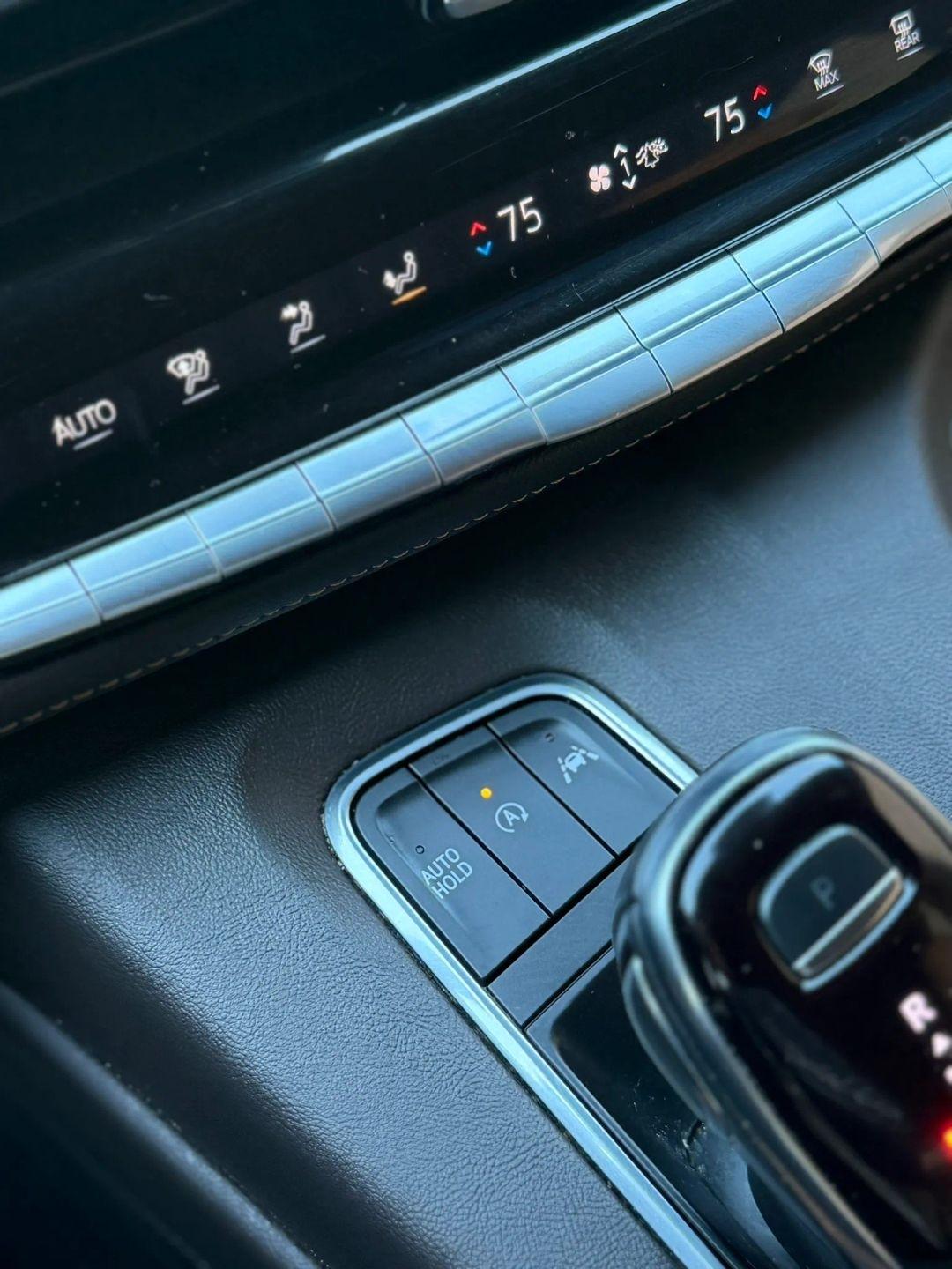 Cadillac Escalade 4WD 4dr Sport 2021