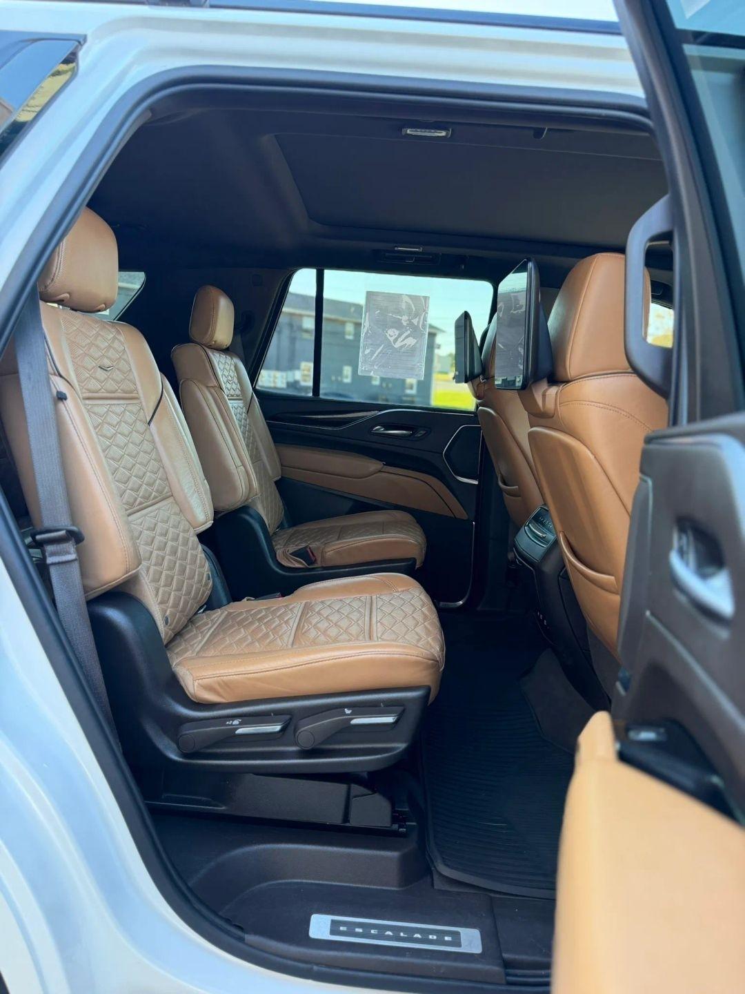Cadillac Escalade 4WD 4dr Sport 2021