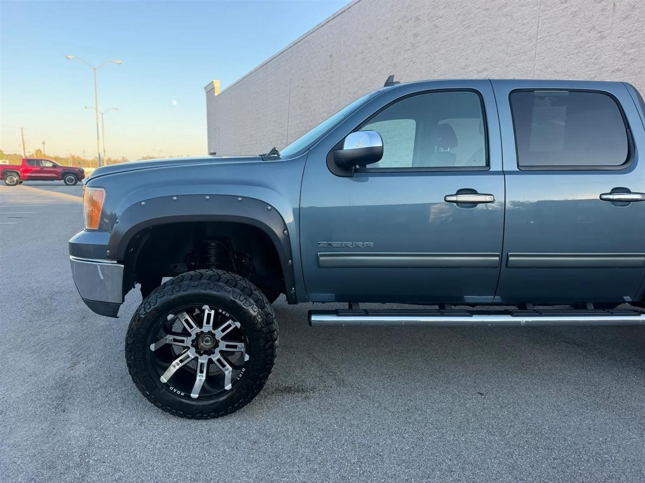 GMC Sierra 1500 4WD Crew Cab 143.5" SLE 2013