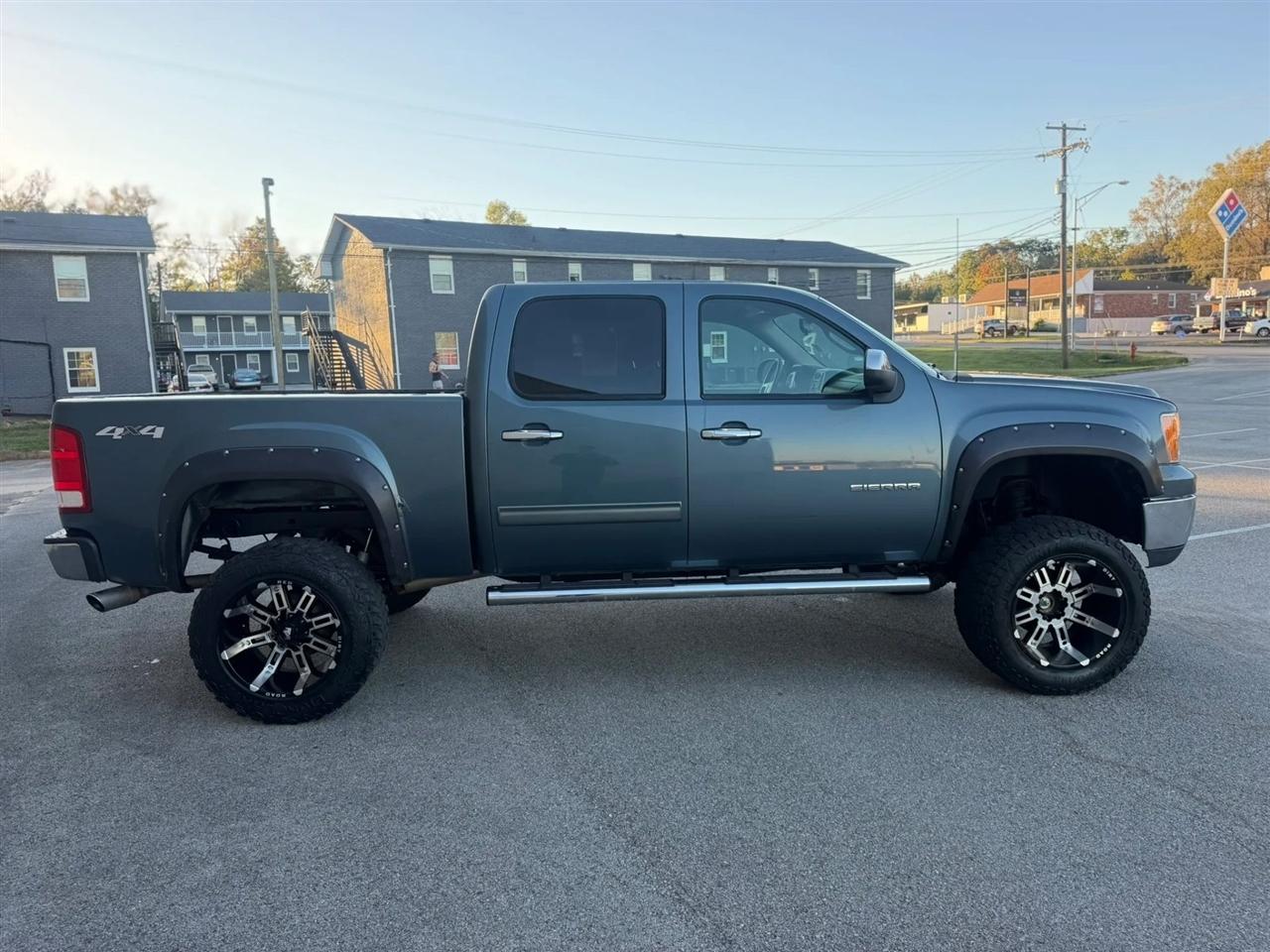GMC Sierra 1500 4WD Crew Cab 143.5" SLE 2013