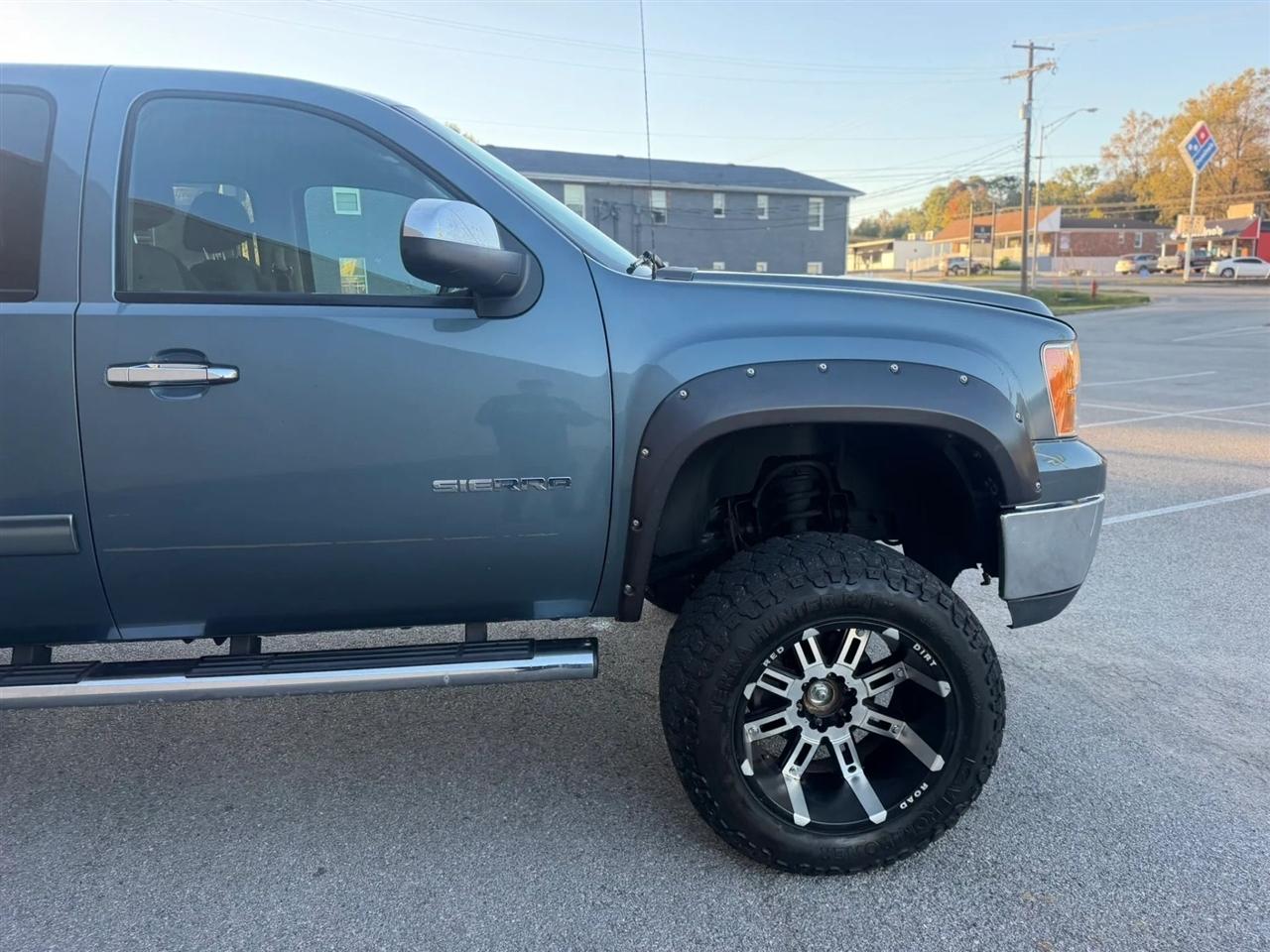 GMC Sierra 1500 4WD Crew Cab 143.5" SLE 2013