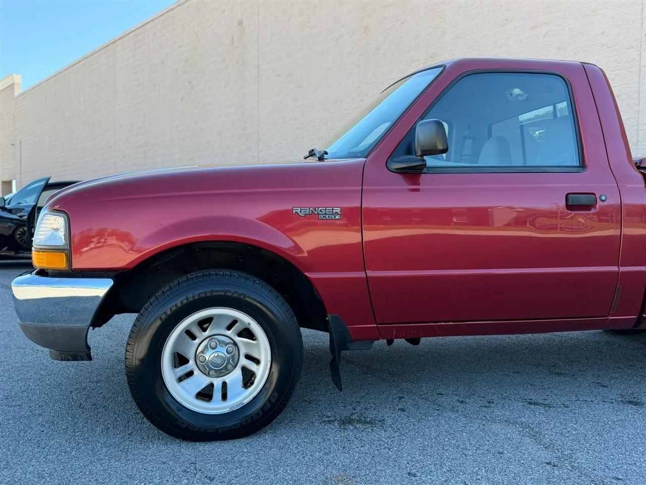 Ford Ranger Reg Cab 112" WB XLT 1999