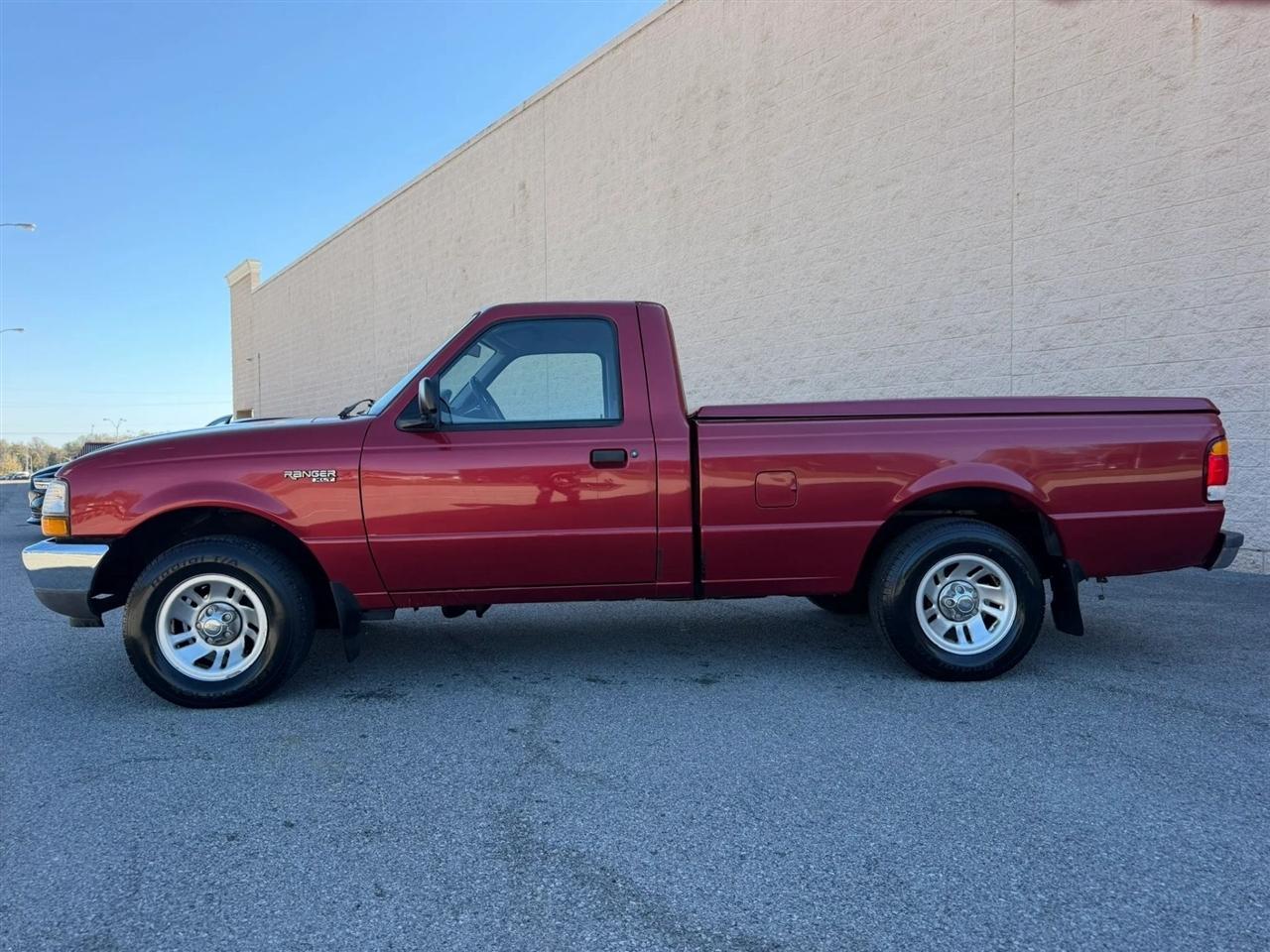 Ford Ranger Reg Cab 112" WB XLT 1999